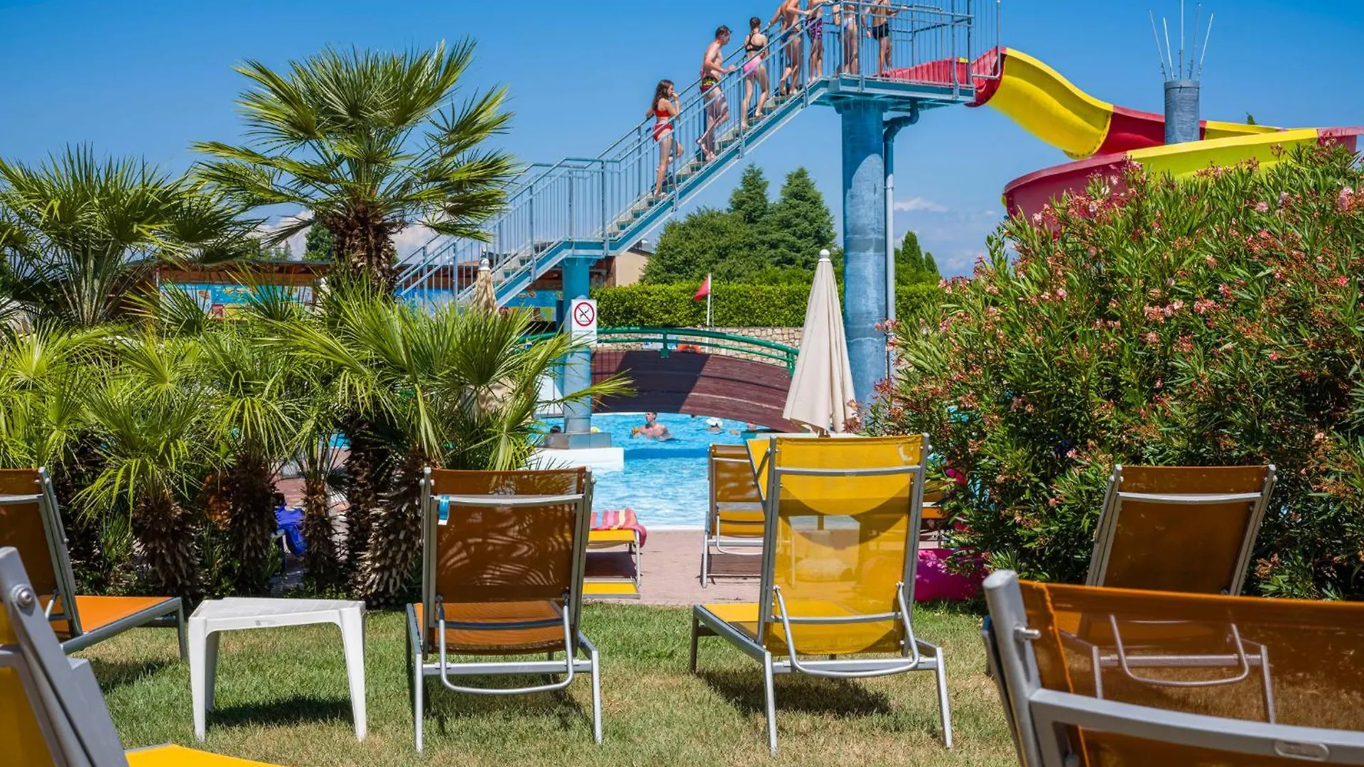 Apartment In Peschiera Del Garda 22085