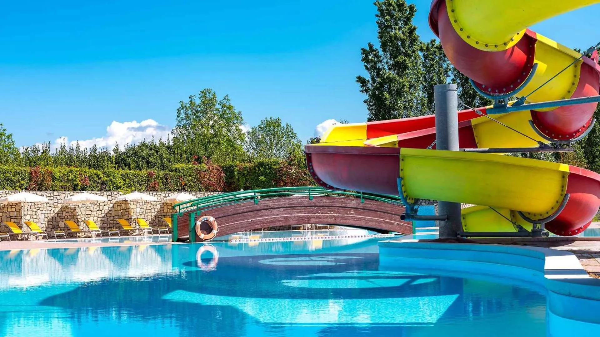 Apartment In Peschiera Del Garda 22085