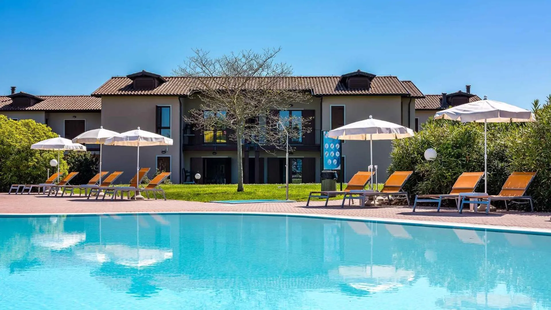 Apartment In Peschiera Del Garda 22085